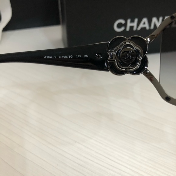 Chanel Camellia Sunglasses - Picture 3 of 8